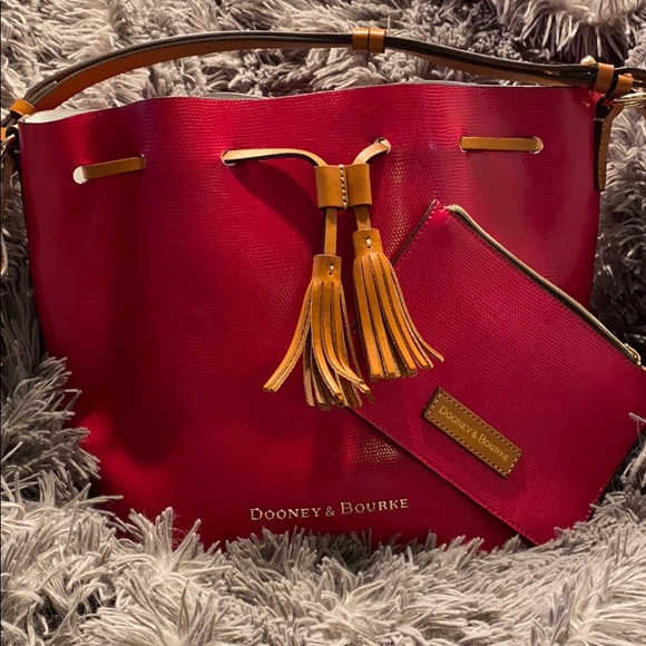 Handbags - Dooney & Bourke Serena Leather Bucket Bag